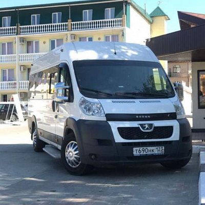 Автобус Пежо